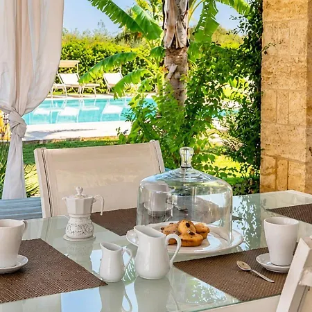 Perla Luxury, By Salentoaffitti Villa *